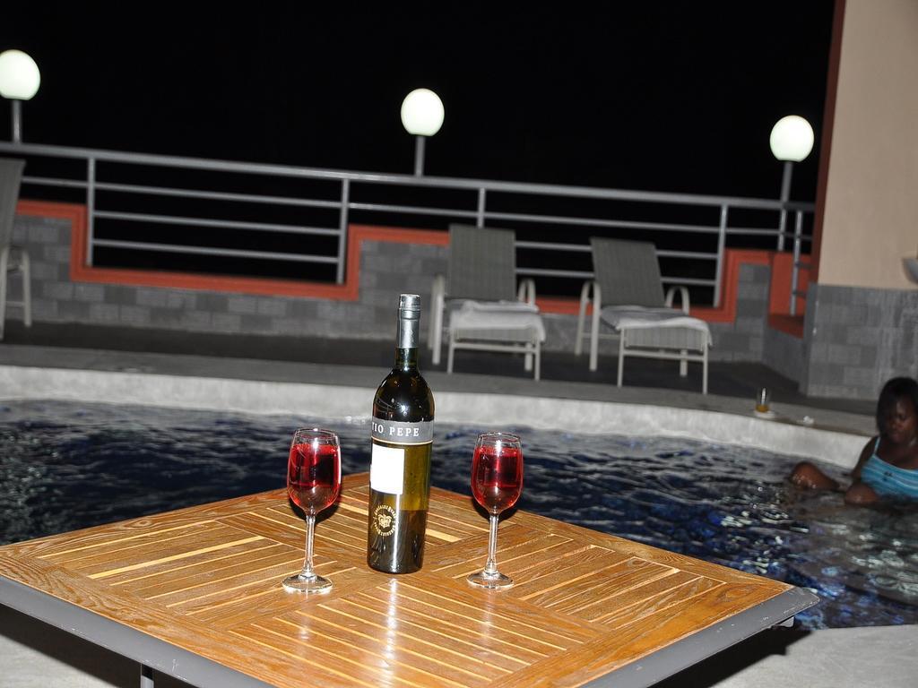 Monalisa Hotel Mtwapa Esterno foto