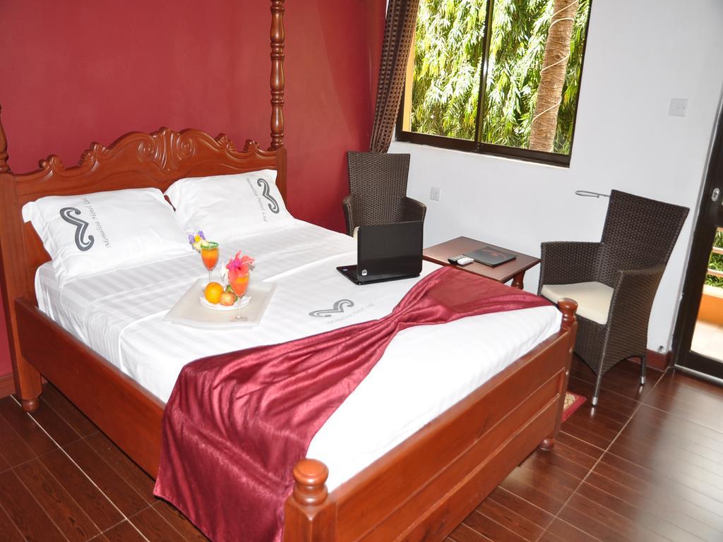 Monalisa Hotel Mtwapa Esterno foto