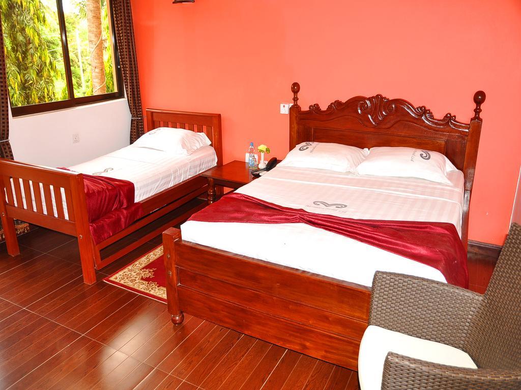 Monalisa Hotel Mtwapa Esterno foto